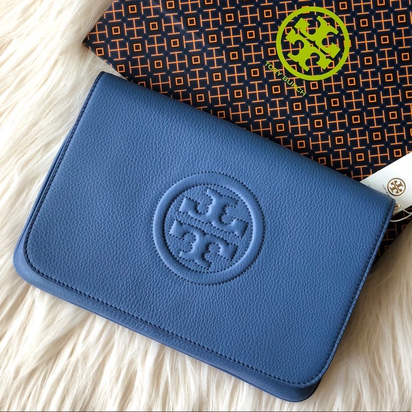 ✨NEW TORY BURCH✨ CONVERTIBLE SHOULDER/CLUTCH BAG - Picture 3 of 7